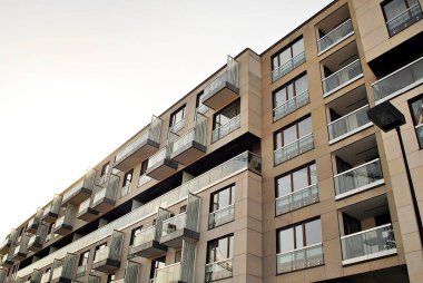 Modern, lüks apartman binası..