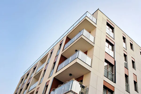 Modern, lüks apartman binası..