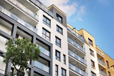  Modern, lüks apartman binası.