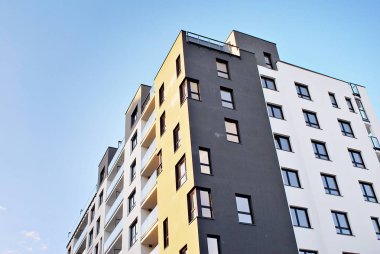  Modern, lüks apartman binası.