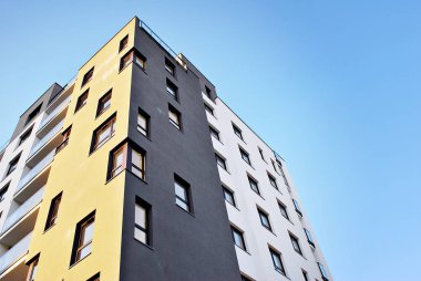  Modern, lüks apartman binası.