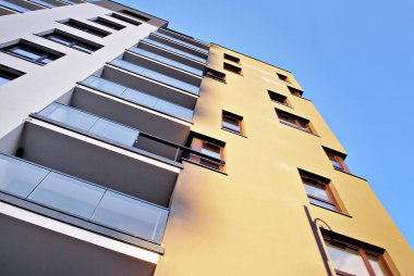  Modern, lüks apartman binası.