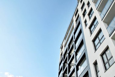  Modern, lüks apartman binası.