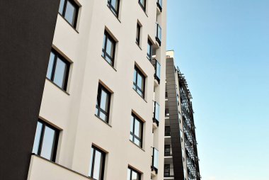  Modern, lüks apartman binası.