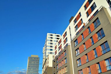  Modern, lüks apartman binası.