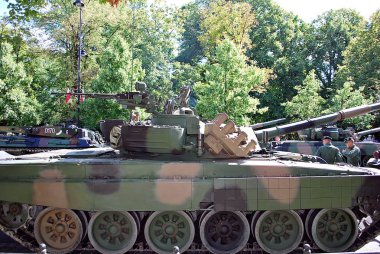 Varşova'daki askeri geçit töreni