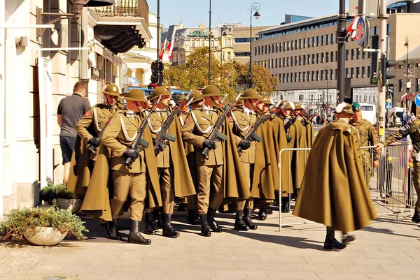 Στρατιωτική παρέλαση στη Βαρσοβία — Φωτογραφία Αρχείου