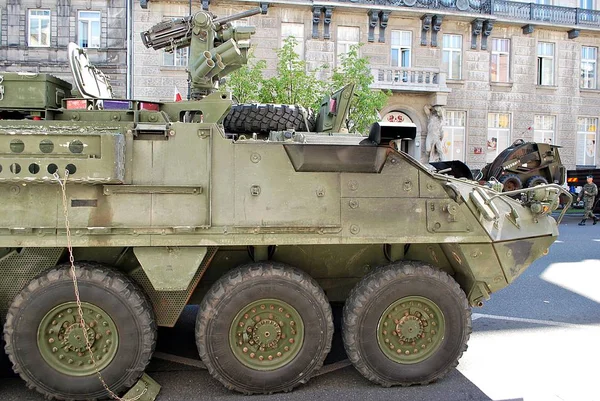 Varşova'daki askeri geçit töreni