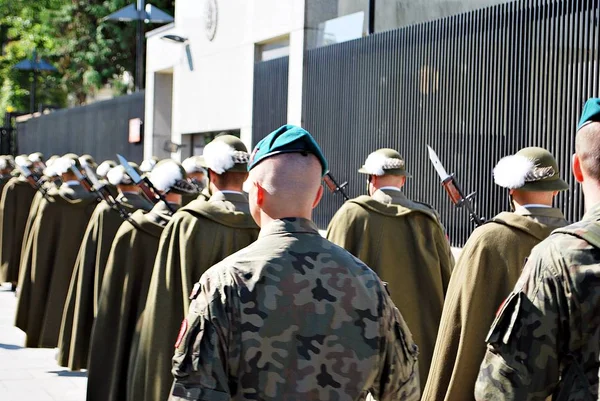 Στρατιωτική παρέλαση στη Βαρσοβία — Φωτογραφία Αρχείου