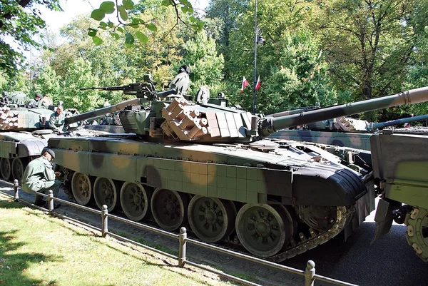 Varşova'daki askeri geçit töreni