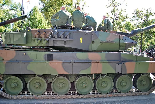 Varşova'daki askeri geçit töreni