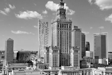  Modern şehir merkezinin görünümü. Siyah ve beyaz.