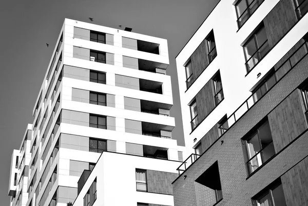 Nowoczesny, luksusowy apartament Building.Black i biały. — Zdjęcie stockowe