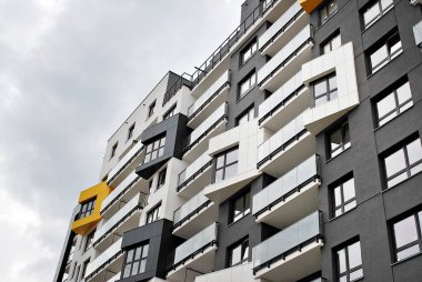  Modern, lüks apartman binası.