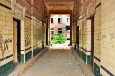 Tarihi bir binada güzel bir ön cephe