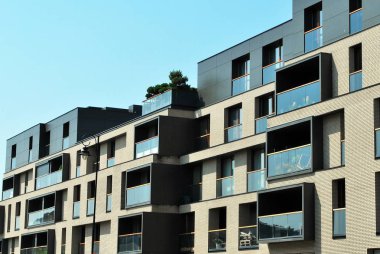 Modern, lüks apartman binası..  