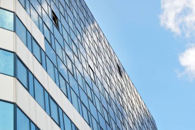 Modern ofis binası. Modern binanın mimari detaylar