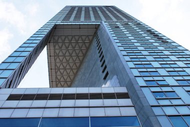 Modern ofis binası. Modern binanın mimari detaylar