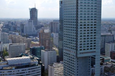 Modern ofis binası. Modern binanın mimari detaylar