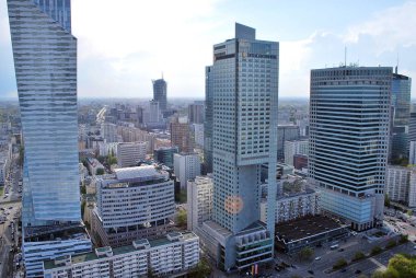 Modern ofis binası. Modern binanın mimari detaylar