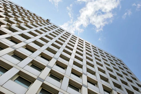 Modern ofis binası. Modern binanın mimari detaylar