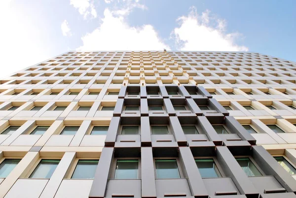 Modern ofis binası. Modern binanın mimari detaylar