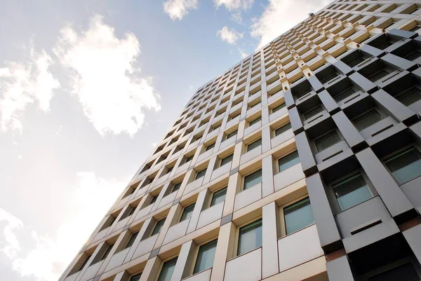 Modern ofis binası. Modern binanın mimari detaylar