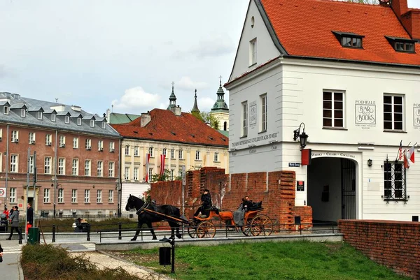 Warszawa, Polska. 17 kwietnia 2017.Old miasta w Warszawie — Zdjęcie stockowe