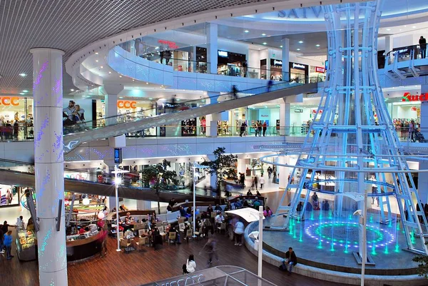  En büyük alışveriş Galaxy merkezidir