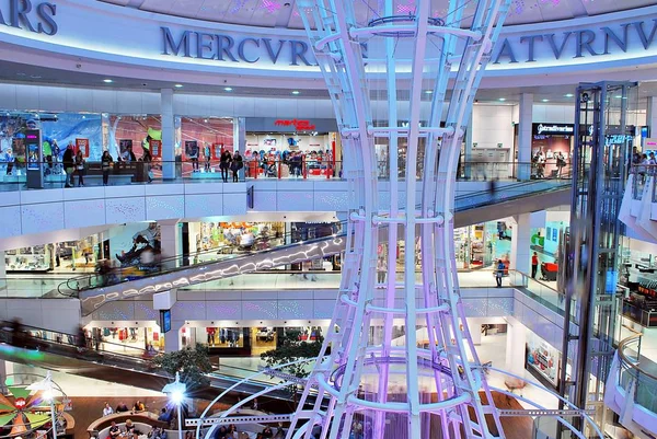  En büyük alışveriş Galaxy merkezidir