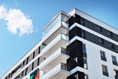  Modern, lüks apartman binası.