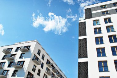  Modern, lüks apartman binası.