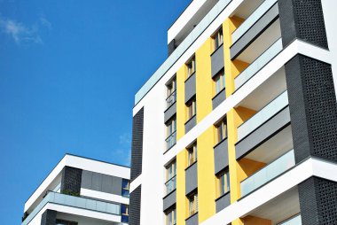  Modern, lüks apartman binası.