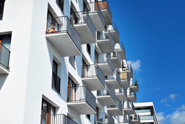  Modern, lüks apartman binası.