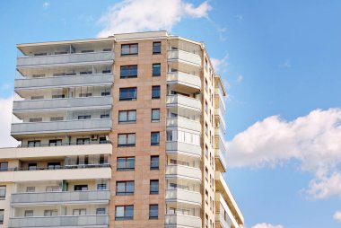  Modern, lüks apartman binası.