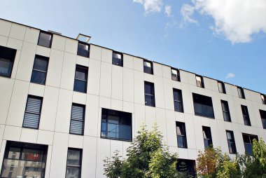  Modern, lüks apartman binası.
