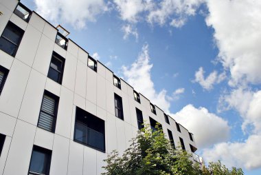  Modern, lüks apartman binası.