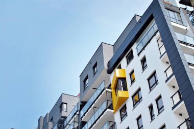 Modern, lüks apartman binası..