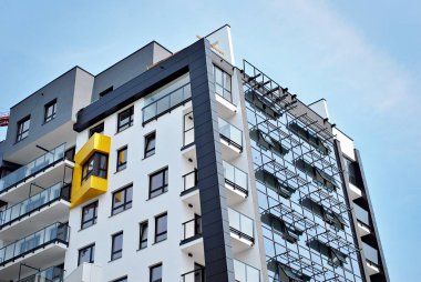 Modern, lüks apartman binası..