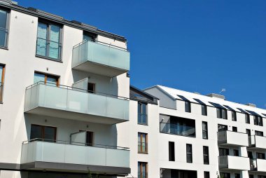 Modern, lüks apartman binası..