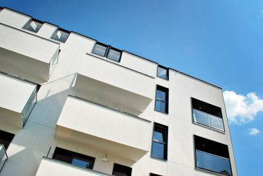 Modern, lüks apartman binası..