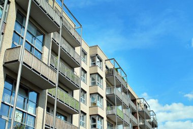 Modern, lüks apartman binası..