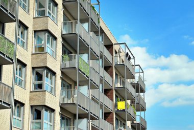 Modern, lüks apartman binası..