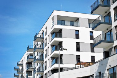 Modern, lüks apartman binası..