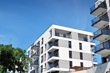 Modern, lüks apartman binası..