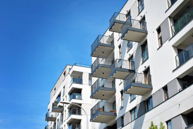 Modern, lüks apartman binası..