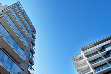 Modern, lüks apartman binası..