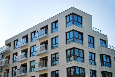 Modern, lüks apartman binası..