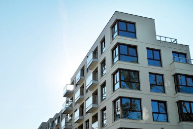 Modern, lüks apartman binası..