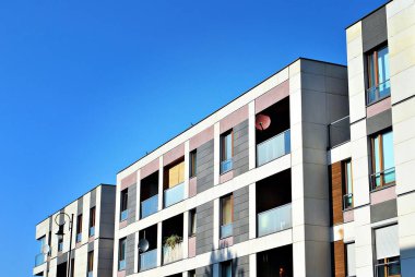 Modern, lüks apartman binası..